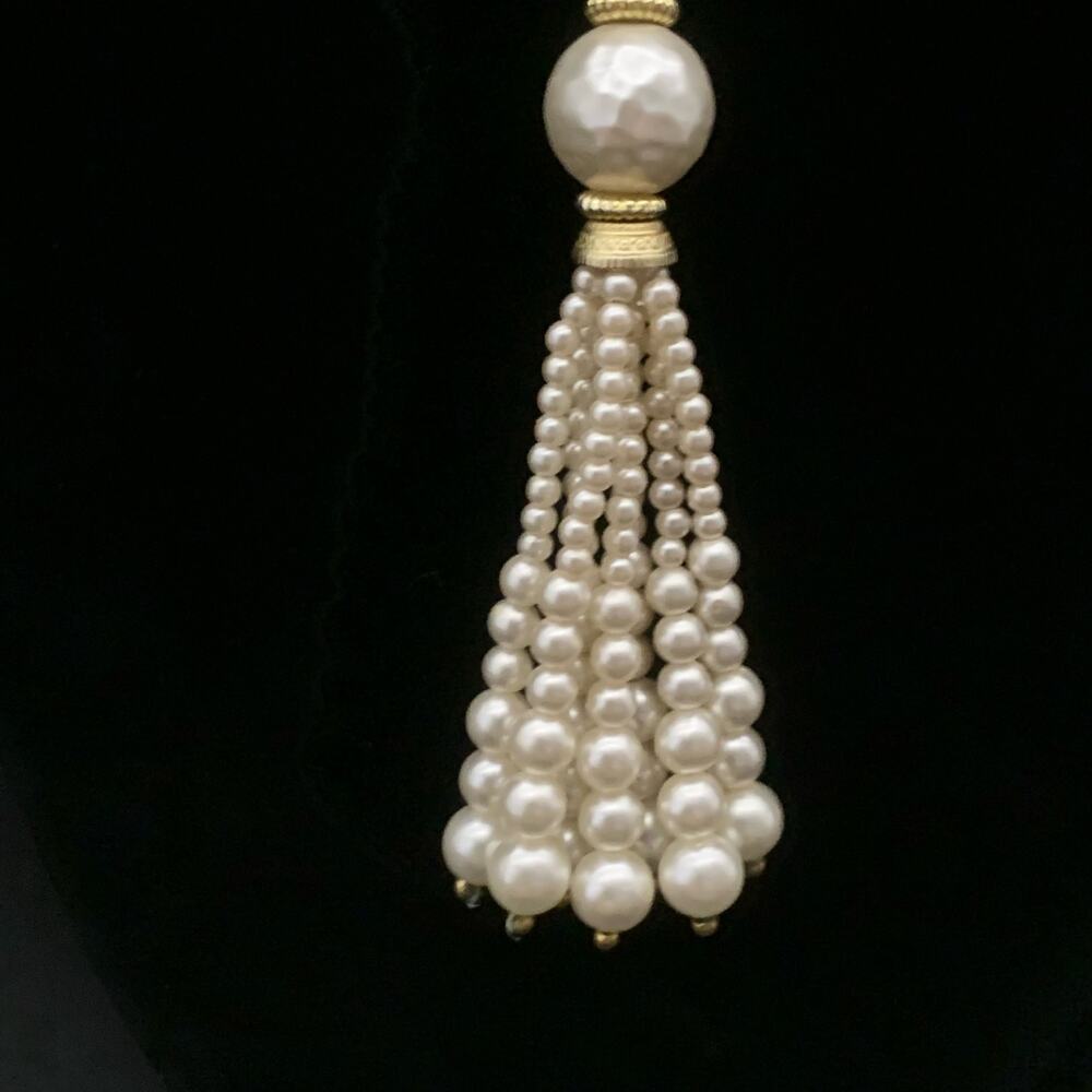 Vintage Faux Pearl Chandelier Statement Necklace - Picture 10 of 16